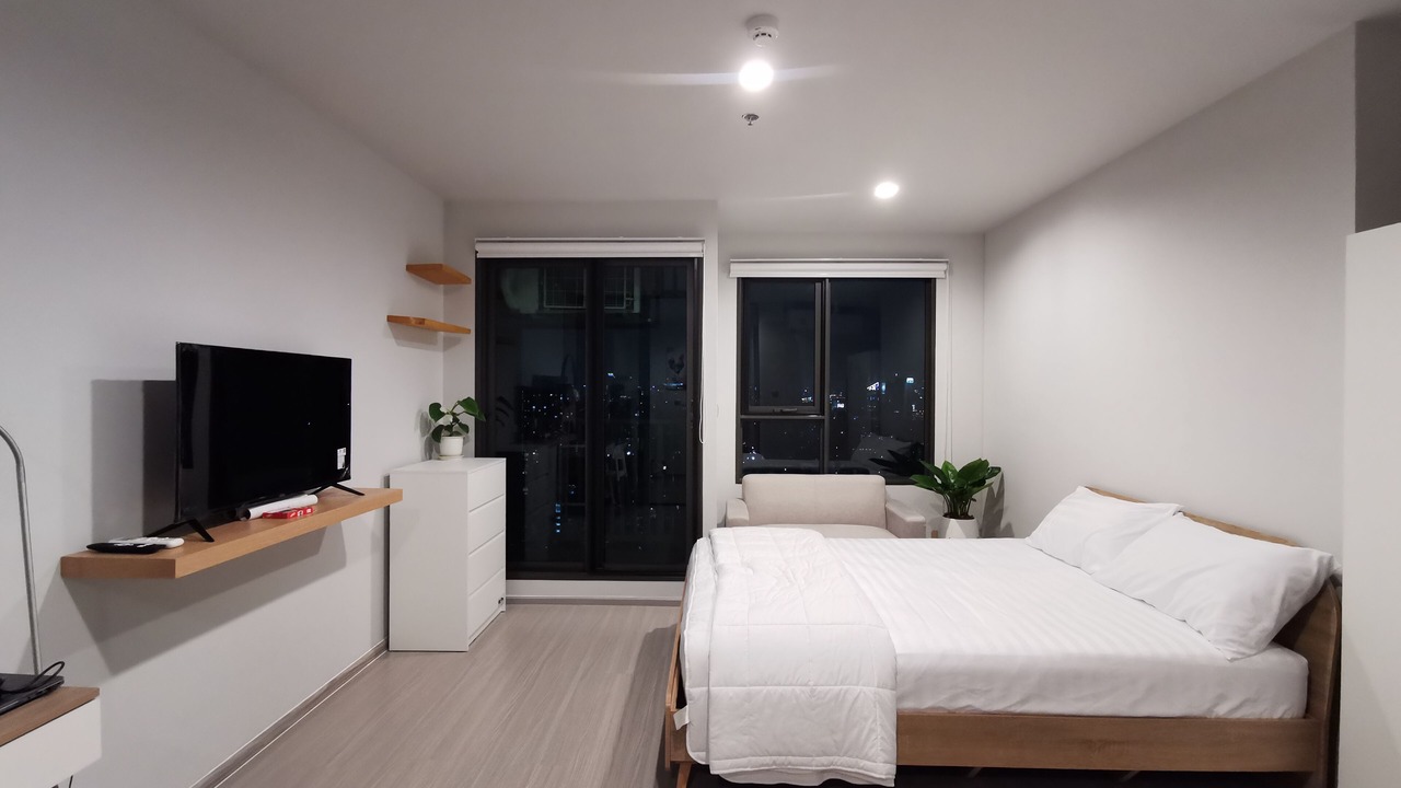 Photo of Bedroom in Samsen Nai