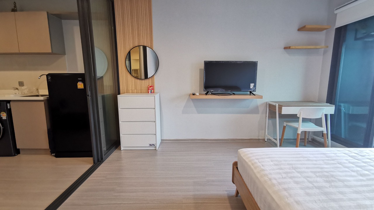 Photo of Bedroom in Samsen Nai