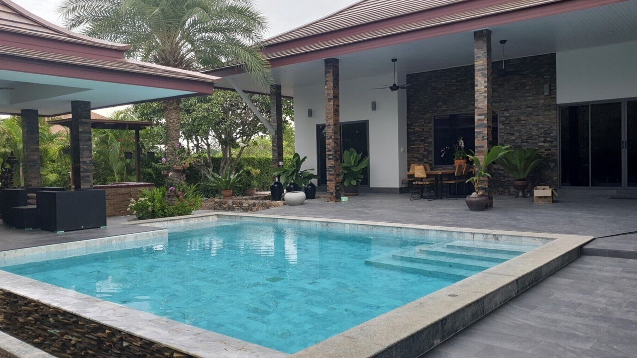 Photo of Outdoor in Hin Lek Fai