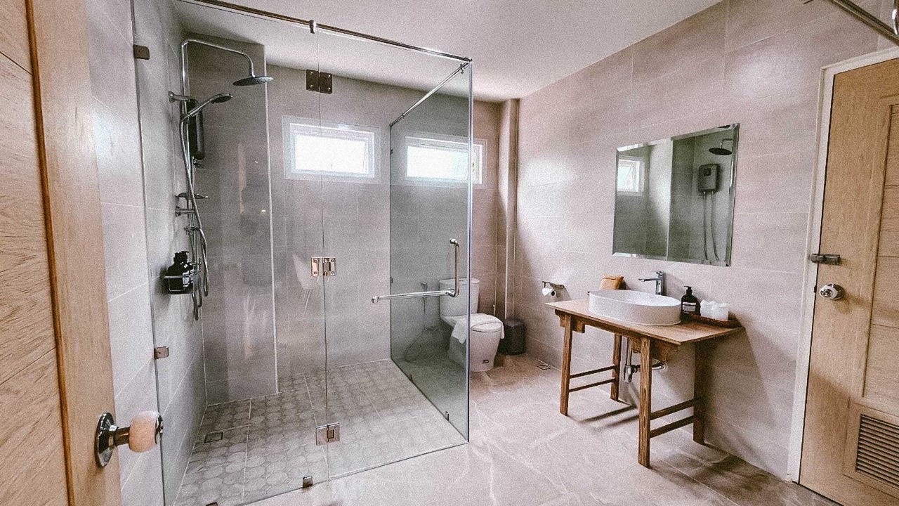 Photo of Bathroom in Old City