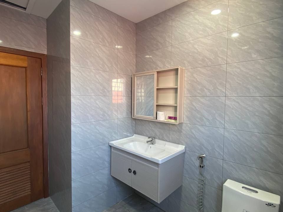 Photo of Bathroom in Chamkar Mon