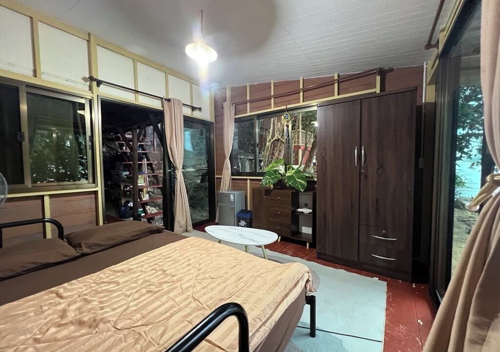 Photo of Bedroom in Srithanu