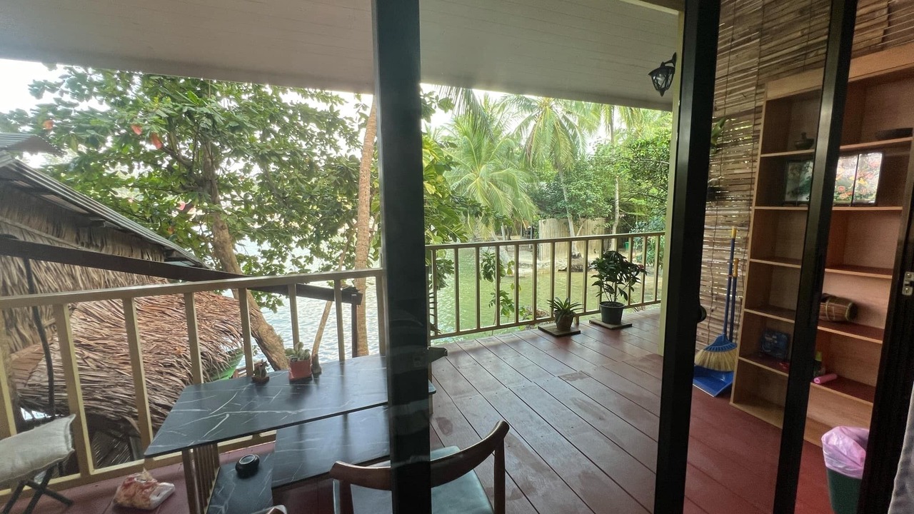 Photo of Bedroom in Srithanu
