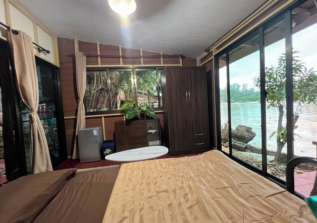 Photo of Bedroom in Srithanu