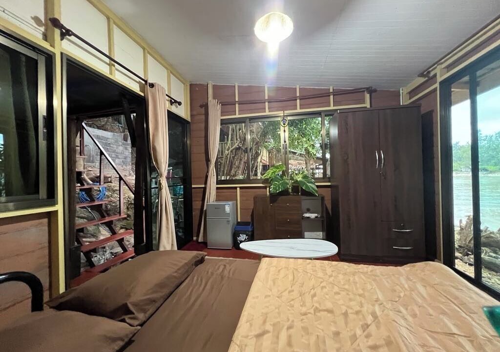 Photo of Bedroom in Srithanu