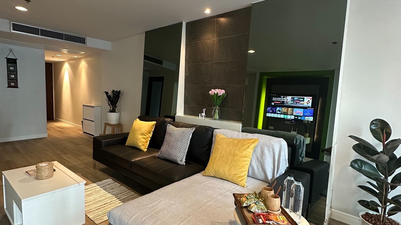 Photo of Livingroom in Chidlom