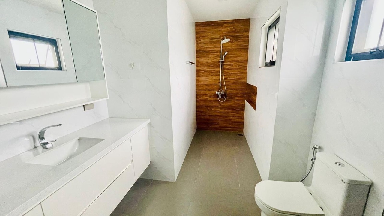 Photo of Bathroom in Hin Lek Fai