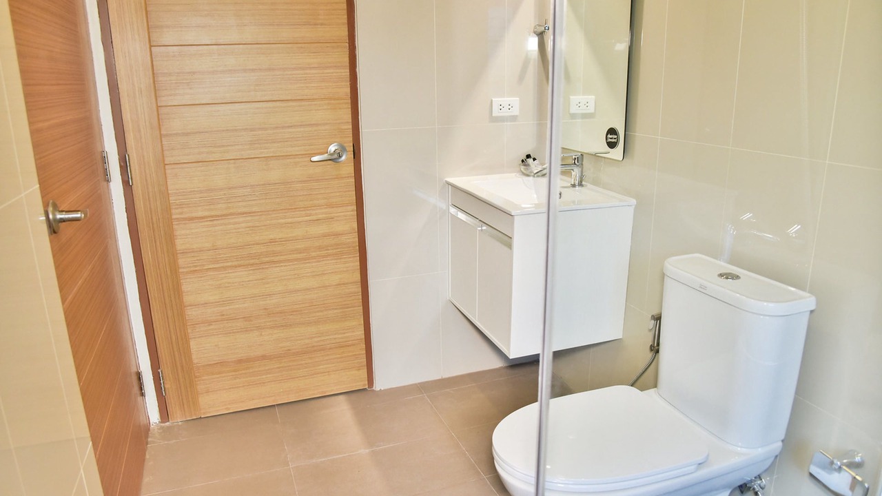 Photo of Bathroom in Khlong Tan