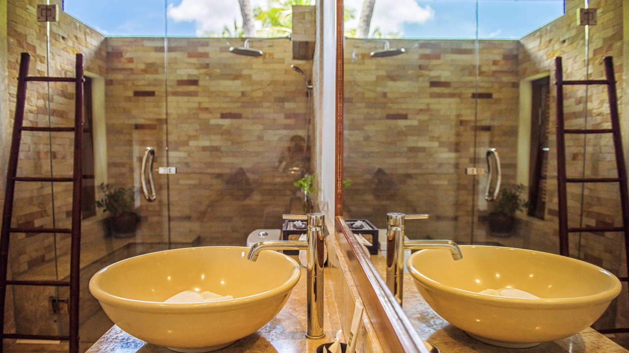 Photo of Bathroom in Maret