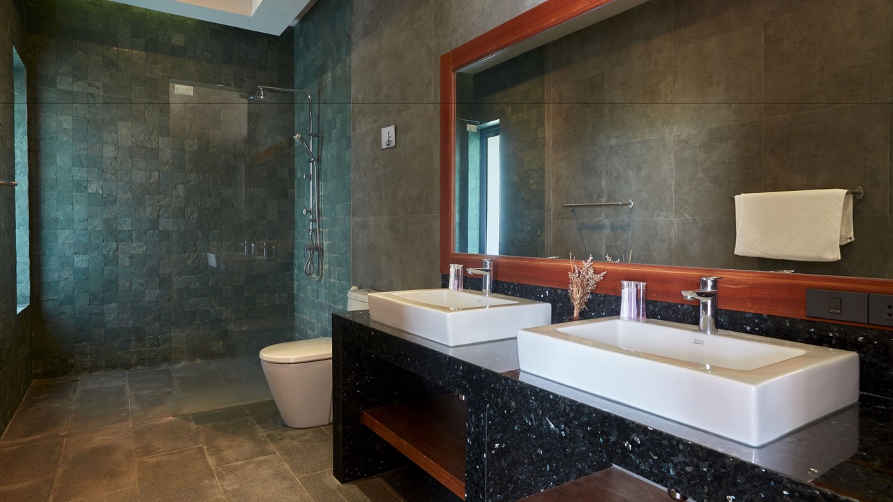 Photo of Bathroom in Maret