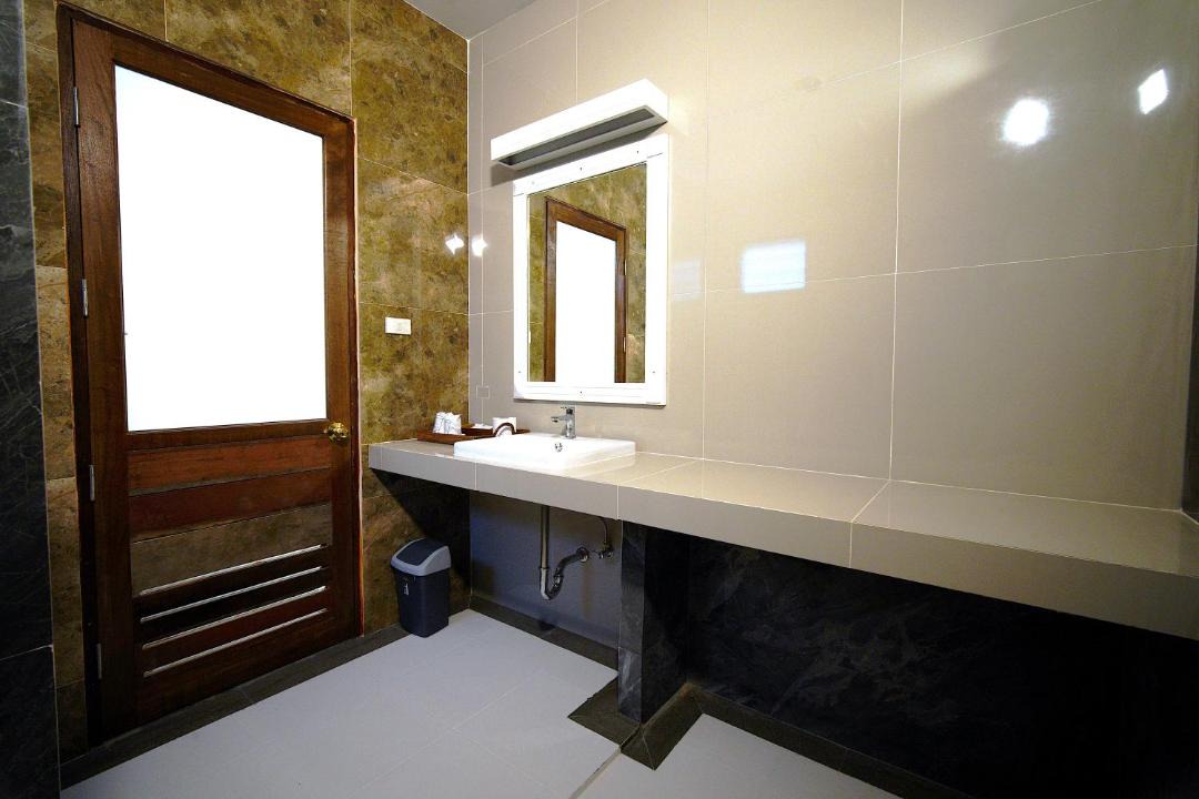 Photo of Bathroom in Chaloklum