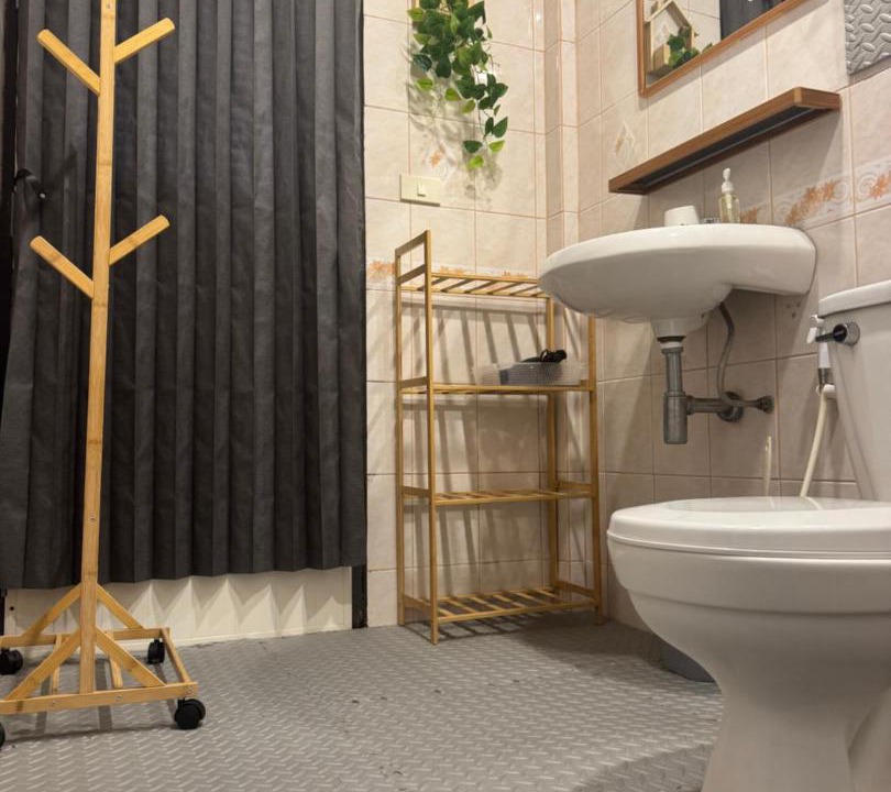 Photo of Bathroom in Maret