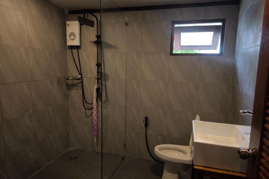 Photo of Bathroom in Wok Tum