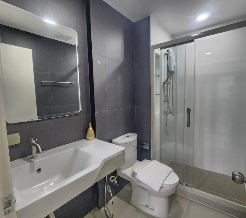 Photo of Bathroom in Khanna Yao
