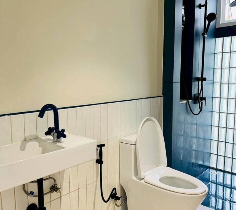 Photo of Bathroom in Koh Kaew