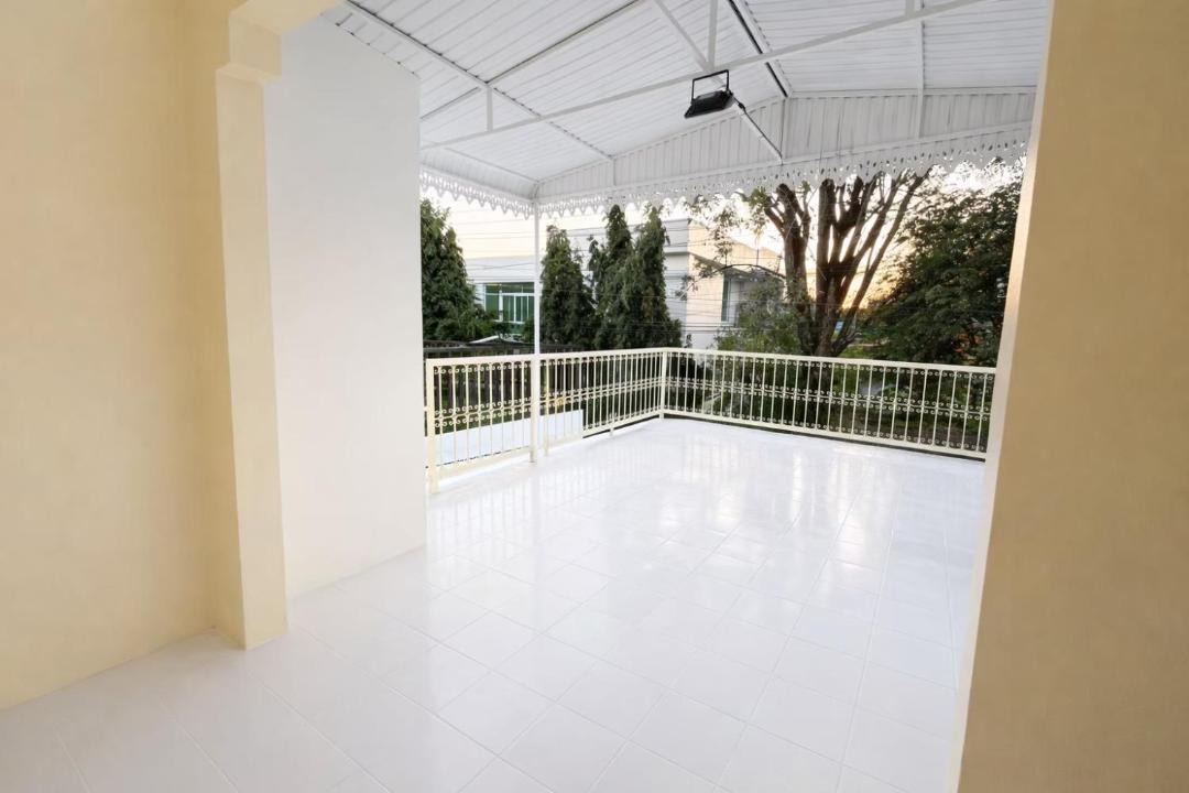 Photo of Patio Balcony in Nai Mueang