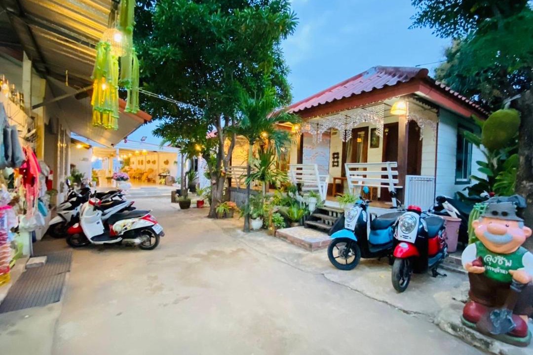 Photo of Others in Koh Lan