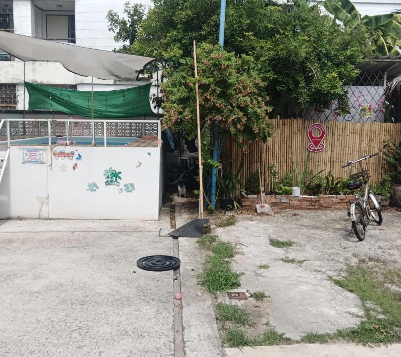 Photo of Others in Saen Suk