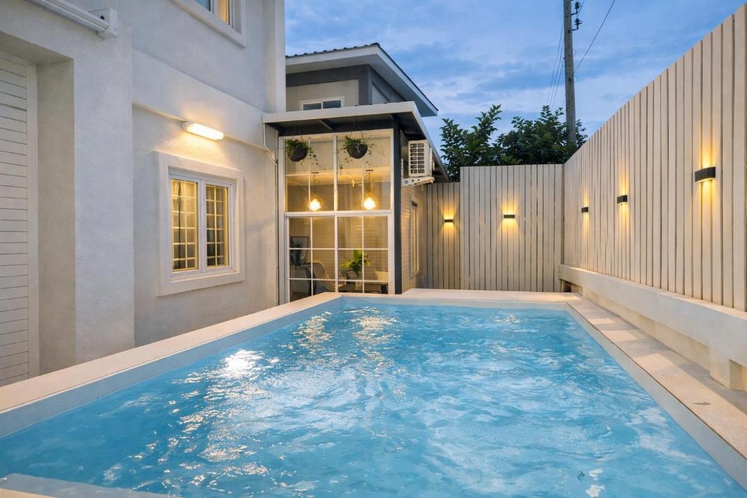 Photo of Others in Warin Chamrap