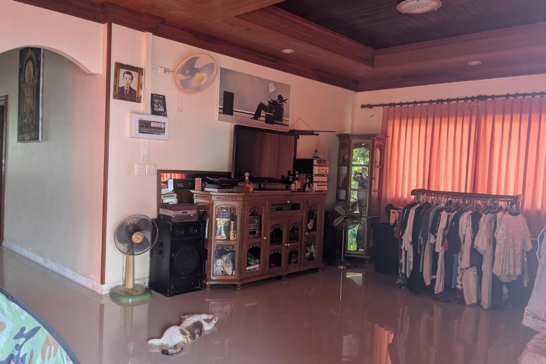 Photo of Others in Thong Krut