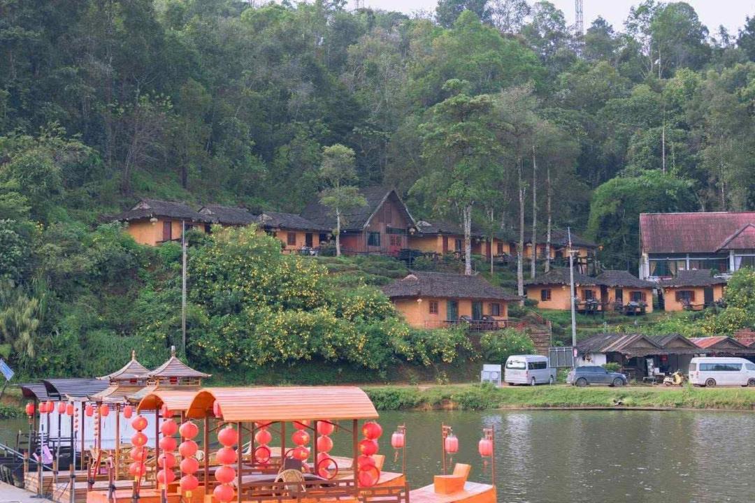 Photo of Buildings in Mok Cham Pae