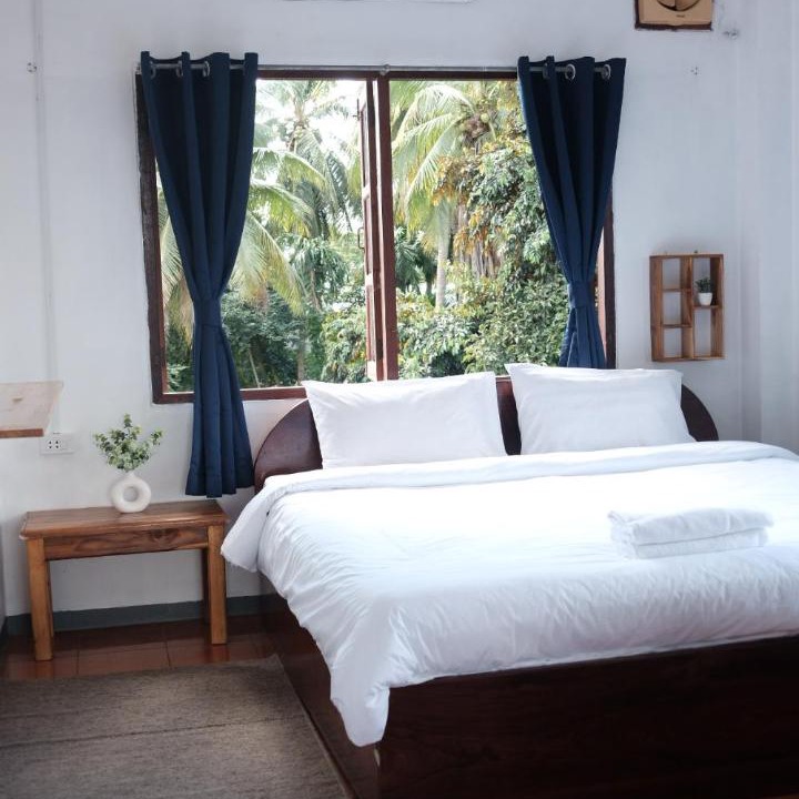 Photo of Bedroom in Bokeo Province