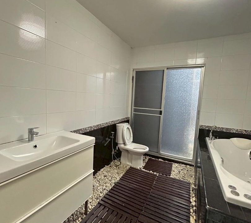 Photo of Bathroom in Khu Khot