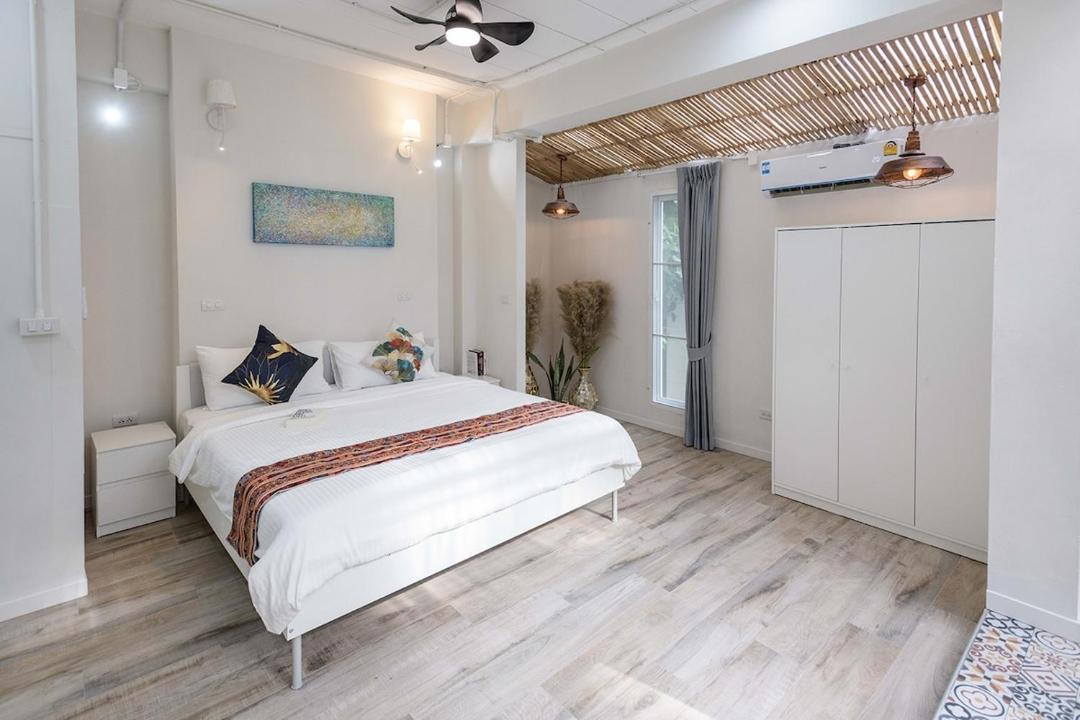 Photo of Bedroom in Srithanu