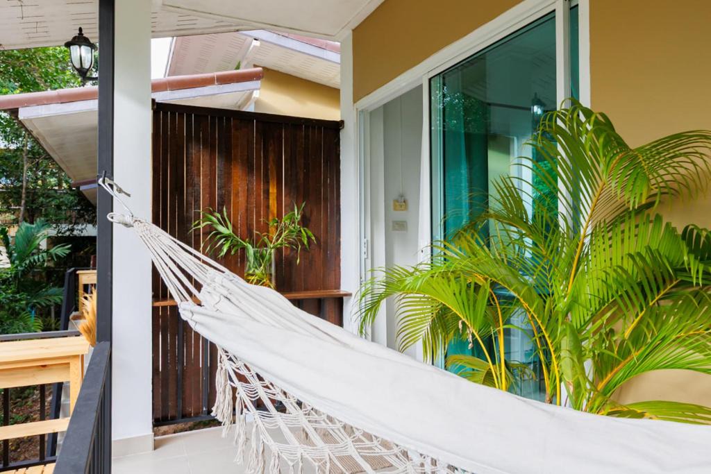 Photo of Patio Balcony in Hin Hong