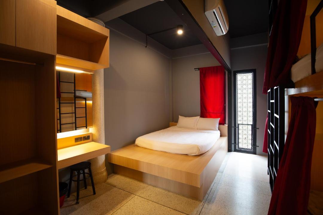 Photo of Bedroom in Embassy District