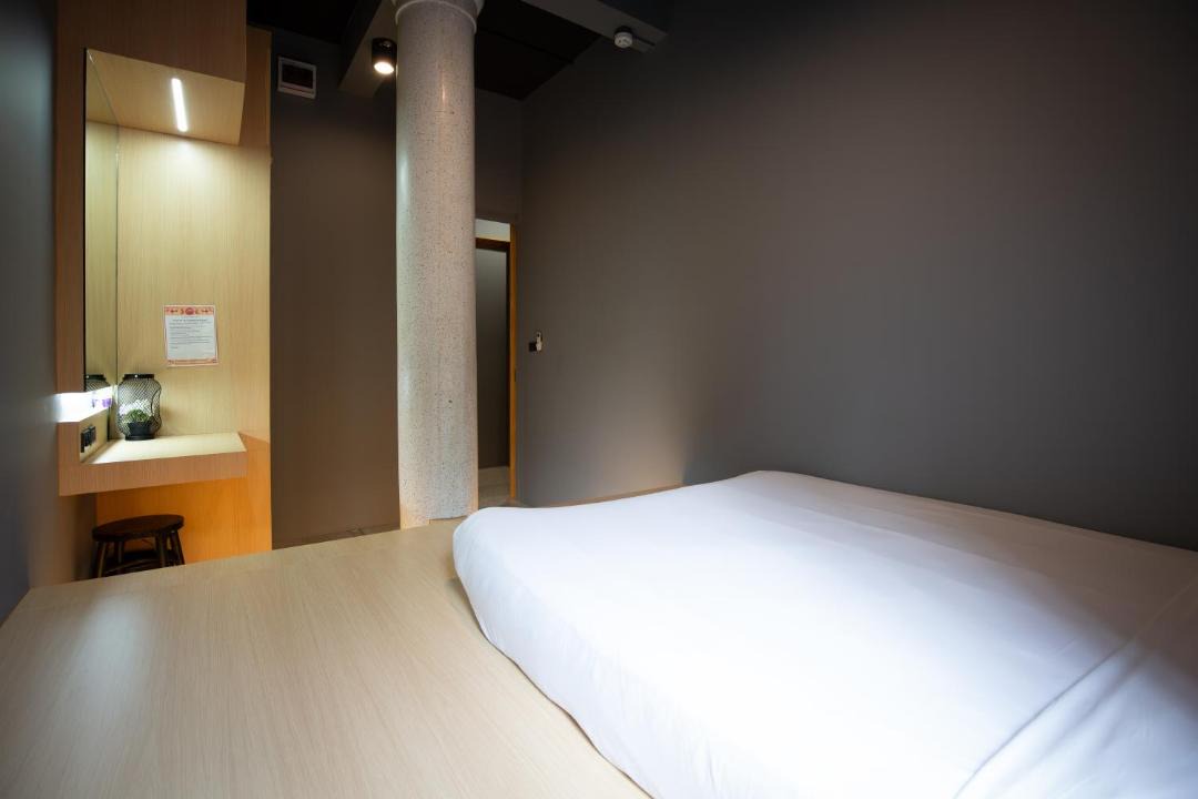 Photo of Bedroom in Embassy District