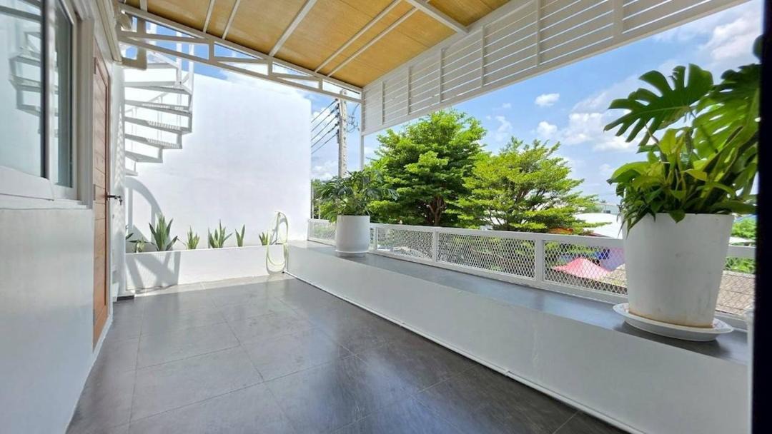 Photo of Patio Balcony in Mae Hia