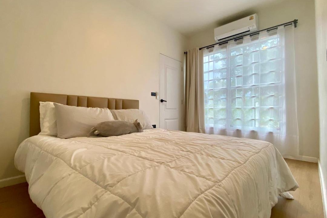Photo of Bedroom in Khanong Phra