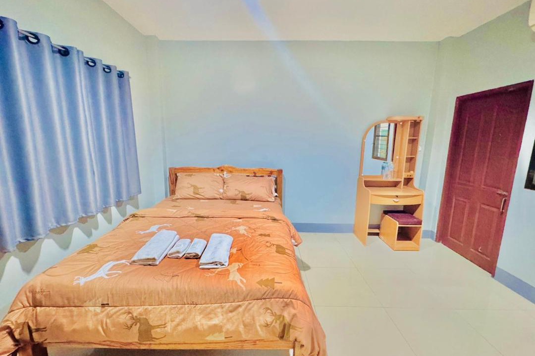 Photo of Bedroom in Warin Chamrap