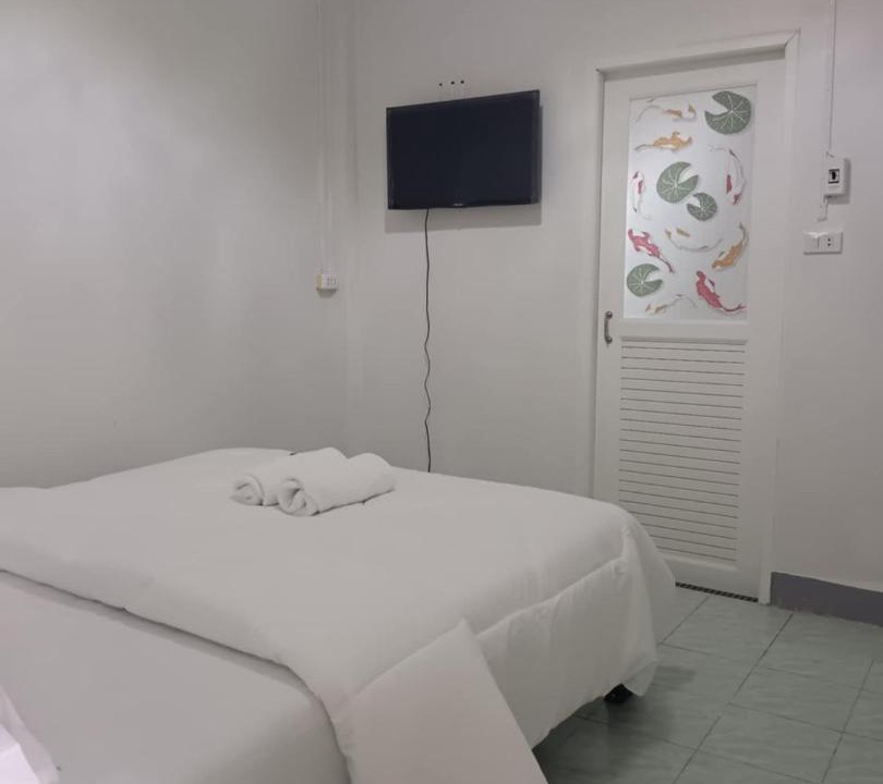 Photo of Bedroom in Makham Tia