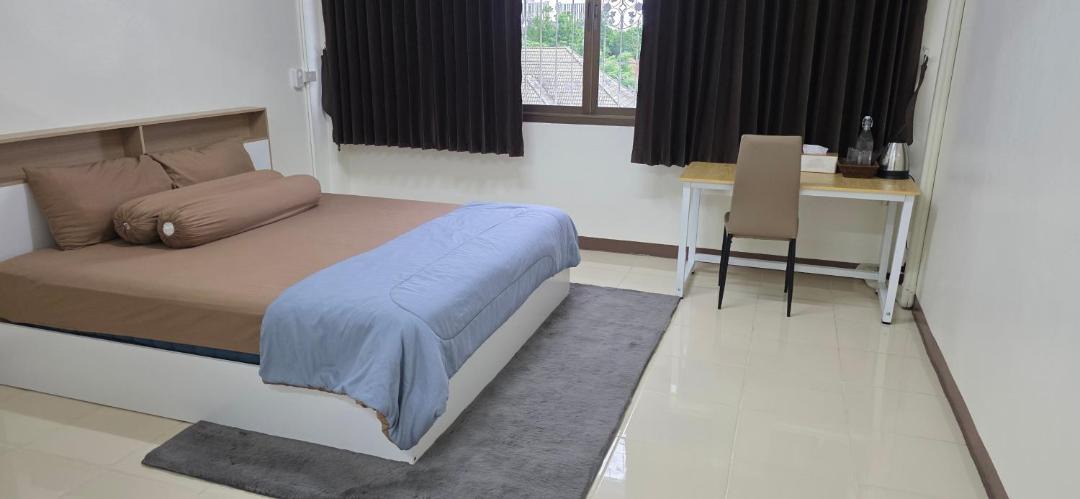 Photo of Bedroom in Khlong Kluea