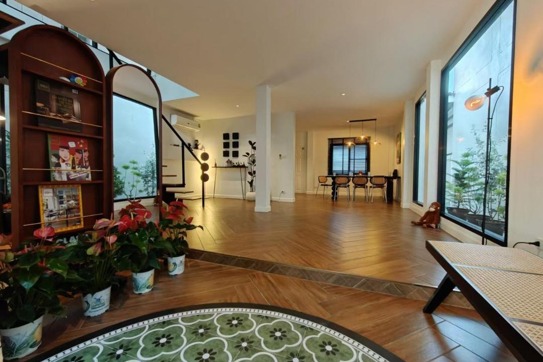 Photo of Livingroom in Khlong Tan Nuea