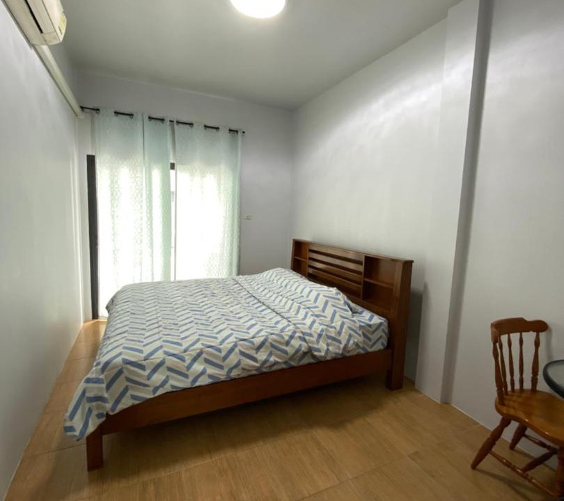 Photo of Bedroom in Hua Toei