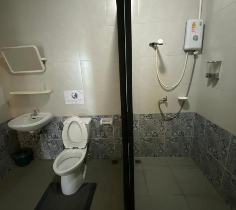 Photo of Bathroom in Hua Toei