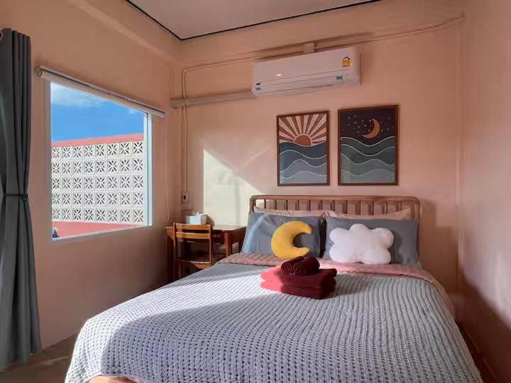 Photo of Bedroom in Bangkok Yai