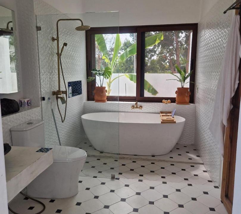 Photo of Bathroom in Pak Nam Pran
