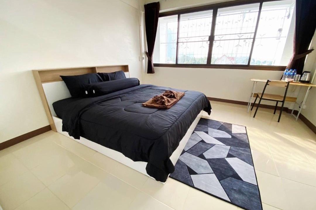 Photo of Bedroom in Khlong Kluea