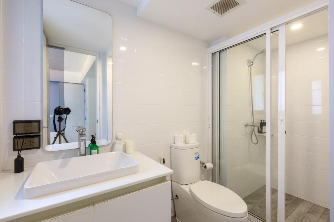 Photo of Bathroom in Embassy District