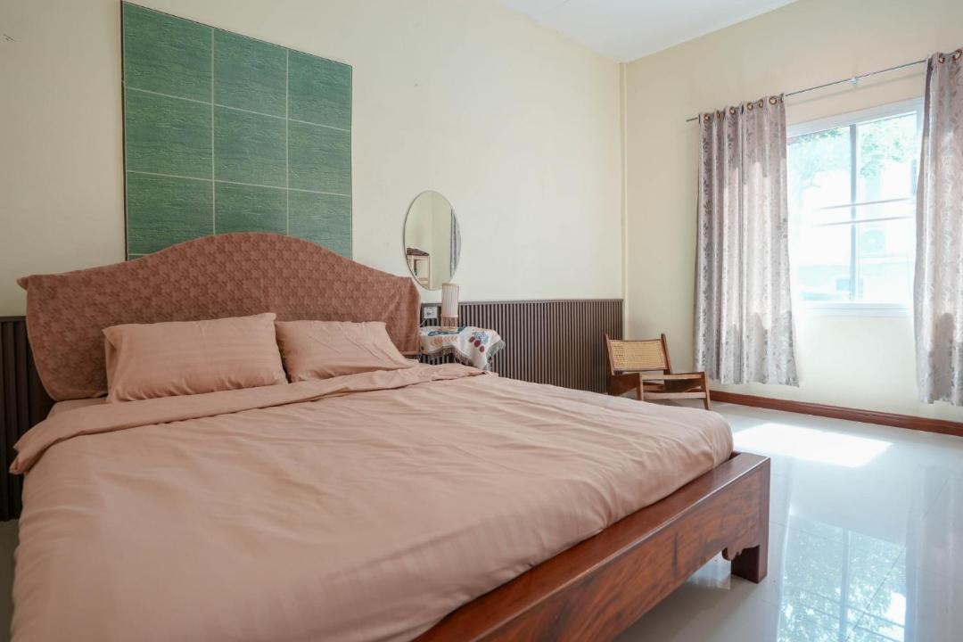 Photo of Bedroom in Sanamchai