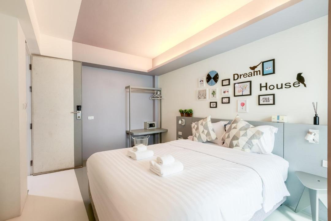Photo of Bedroom in Embassy District