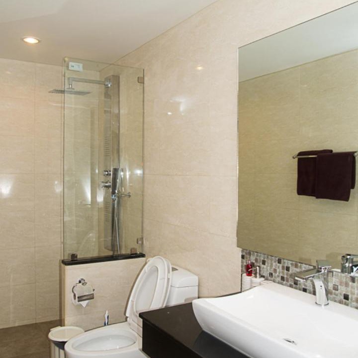 Photo of Bathroom in Maret