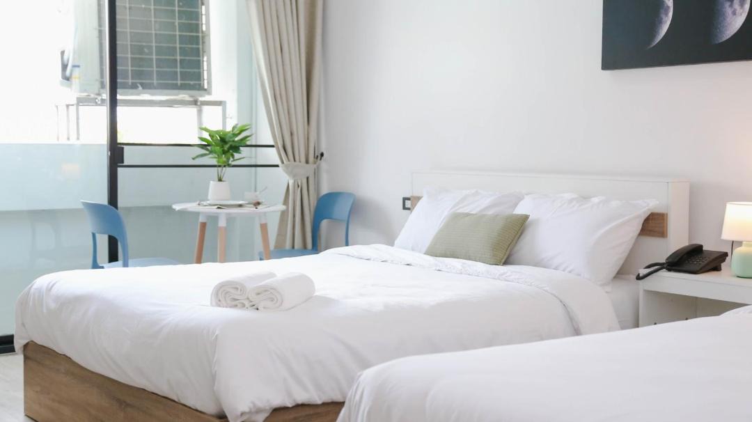 Photo of Bedroom in Khanna Yao