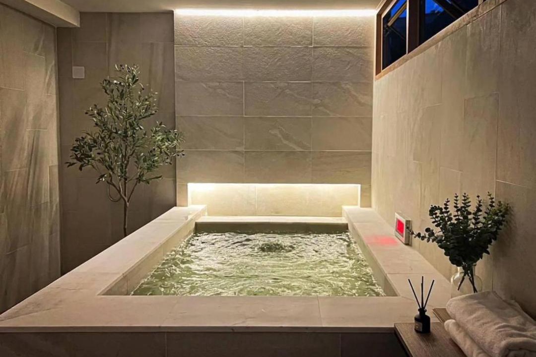 Photo of Bathroom in Khlong Tan Nuea