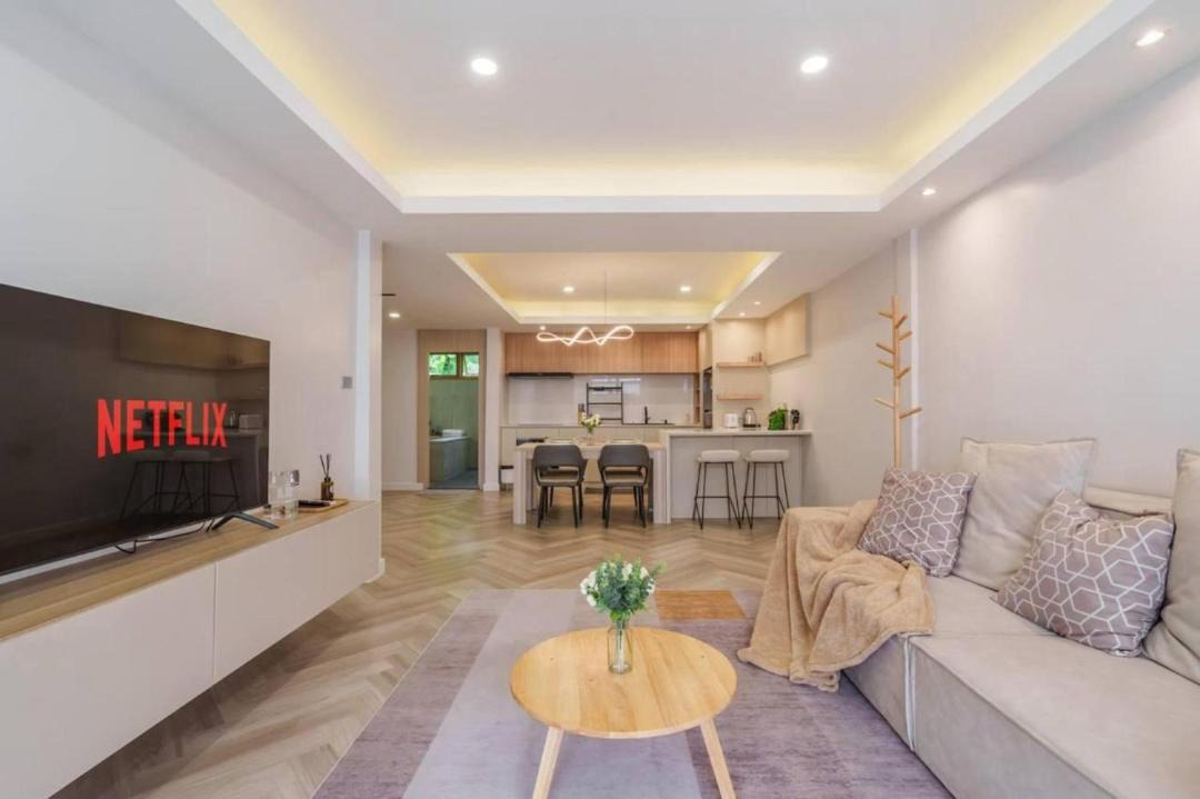 Photo of Livingroom in Khlong Tan Nuea