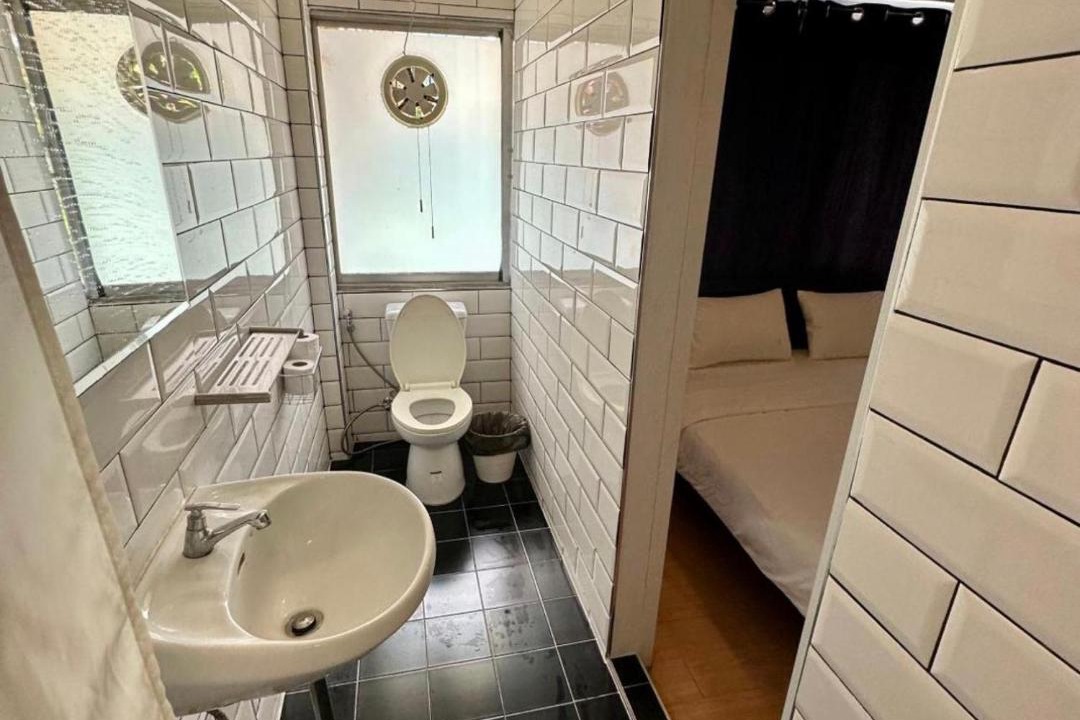 Photo of Bathroom in Embassy District